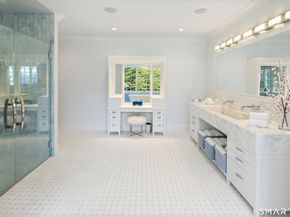 140 Stoneleigh Road, New Canaan CT 06840