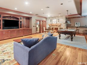 140 Stoneleigh Road, New Canaan CT 06840