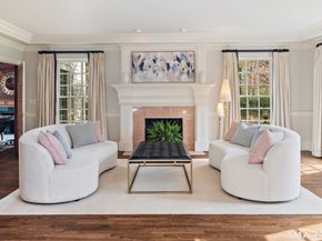 140 Stoneleigh Road, New Canaan CT 06840