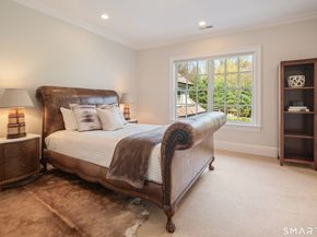 140 Stoneleigh Road, New Canaan CT 06840