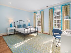 140 Stoneleigh Road, New Canaan CT 06840