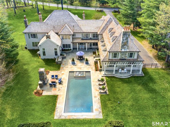 140 Stoneleigh Road, New Canaan CT 06840