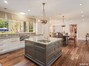 140 Stoneleigh Road, New Canaan CT 06840