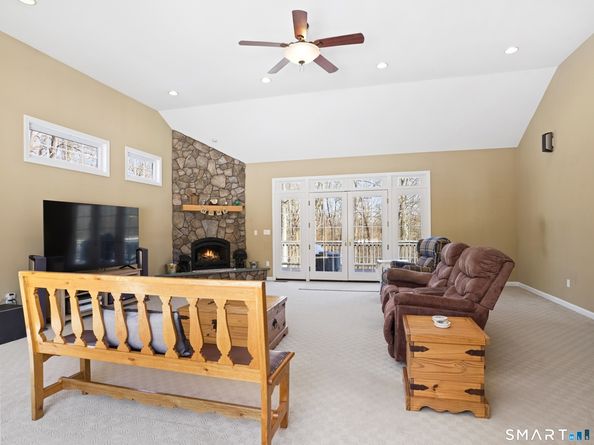 88 Kings Highway, Shelton CT 06484