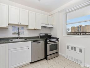 91 Strawberry Hill Avenue APT 639, Stamford CT 06902