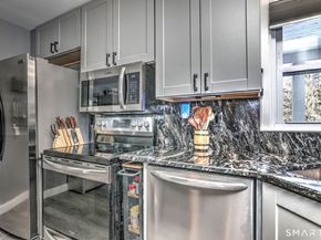 7 E Lake Road, Trumbull CT 06611