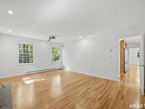 156 W Haviland Lane, Stamford CT 06903