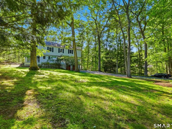 156 W Haviland Lane, Stamford CT 06903