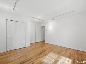 156 W Haviland Lane, Stamford CT 06903
