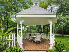 130 Comstock Hill Road, New Canaan CT 06840
