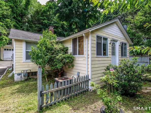 70 Dodgingtown Road, Bethel CT 06801