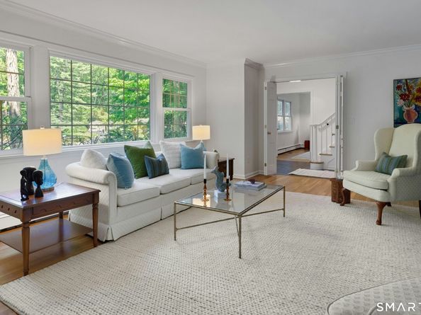 8 Mountain Trail, Stamford CT 06903