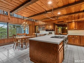 250 Tanglewood Road, Stratford CT 06614