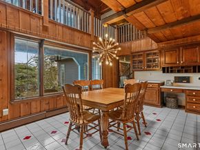 250 Tanglewood Road, Stratford CT 06614