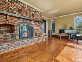 250 Tanglewood Road, Stratford CT 06614