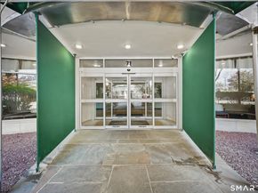 71 Strawberry Hill Avenue 1016, Stamford CT 06902