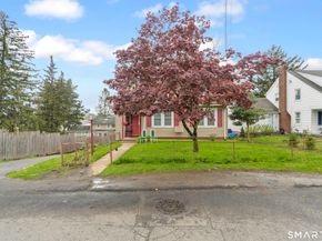 33 Colonial Road 9, Stamford CT 06906