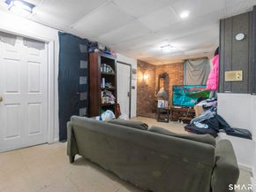 33 Colonial Road 9, Stamford CT 06906