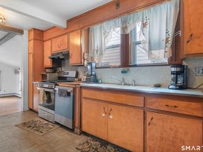 33 Colonial Road 9, Stamford CT 06906
