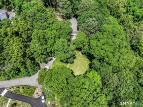 256 Wilton Road E, Ridgefield CT 06877