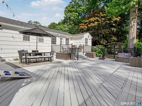 3 Pheasant Court, Norwalk CT 06854