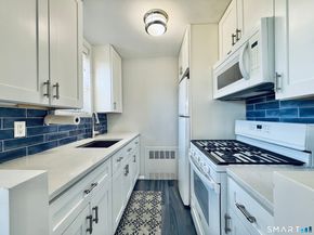 140 Grove Street 2H, Stamford CT 06901