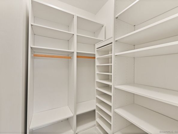 3200 Park Avenue 11E2, Bridgeport CT 06604