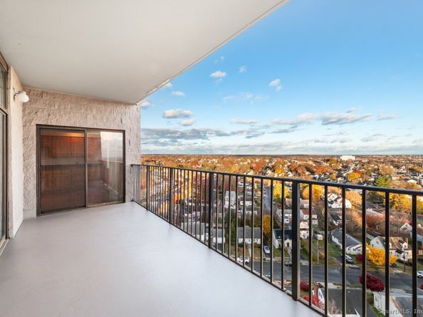 3200 Park Avenue 11E2, Bridgeport CT 06604