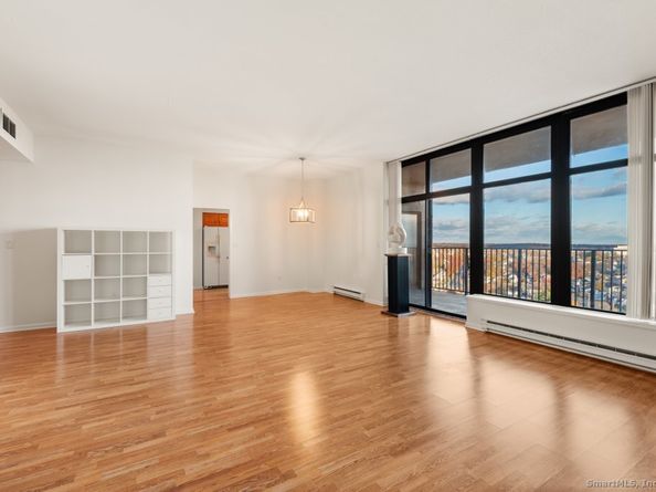 3200 Park Avenue 11E2, Bridgeport CT 06604