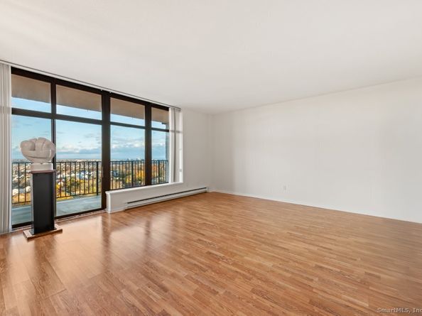 3200 Park Avenue 11E2, Bridgeport CT 06604