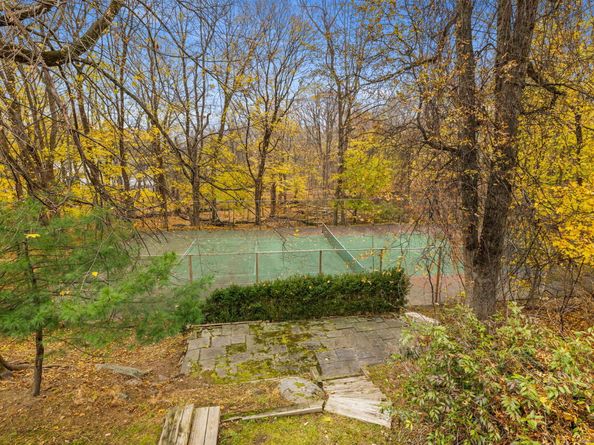 88 Starin Drive, Stamford CT 06902