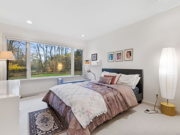 88 Starin Drive, Stamford CT 06902