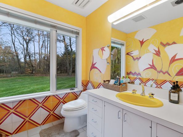 88 Starin Drive, Stamford CT 06902