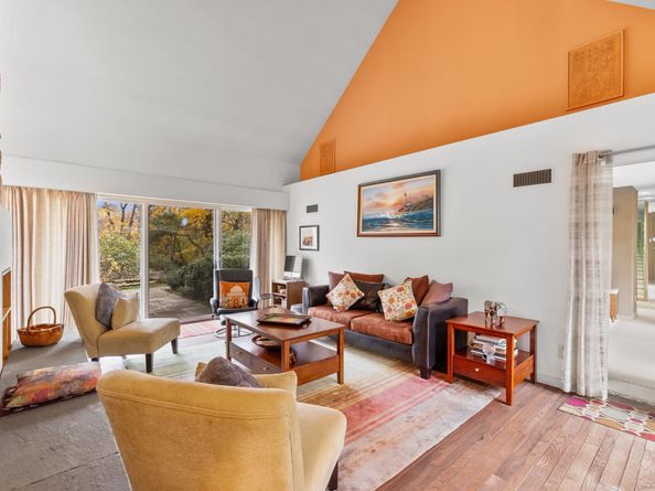 88 Starin Drive, Stamford CT 06902