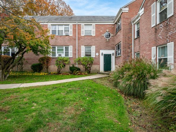 23 Standish Road APT 2, Stamford CT 06902