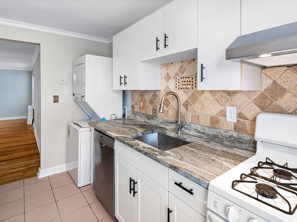 23 Standish Road APT 2, Stamford CT 06902