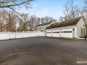 77 Winfield Lane, New Canaan CT 06840