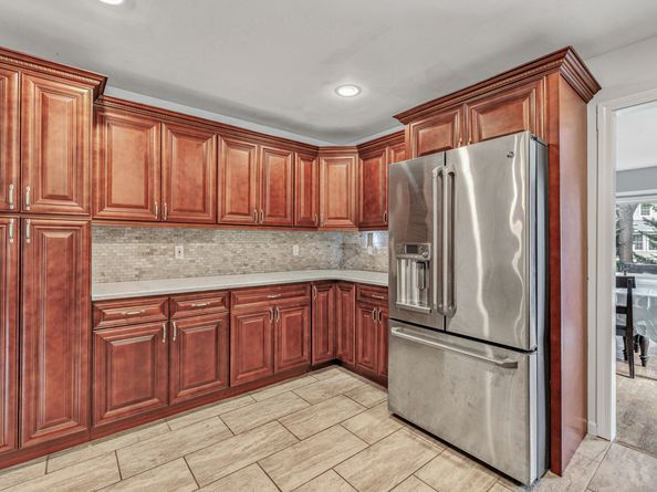 15 Blackberry Road, Trumbull CT 06611