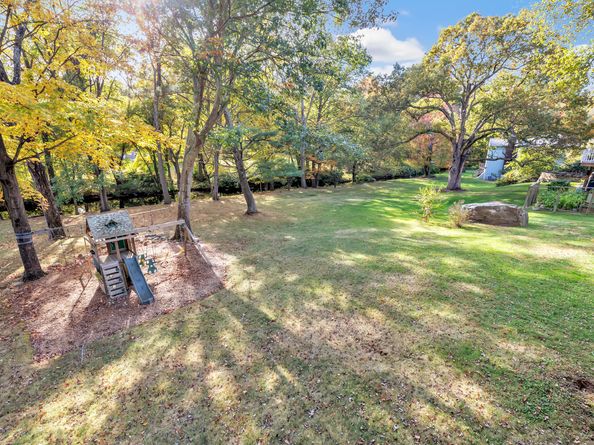 15 Blackberry Road, Trumbull CT 06611