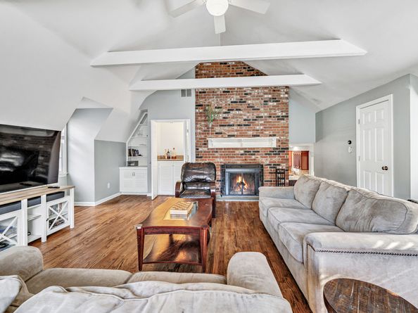 15 Blackberry Road, Trumbull CT 06611