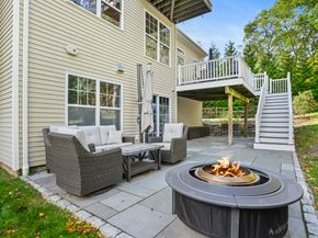 360 Nutmeg Lane 360, Stratford CT 06614