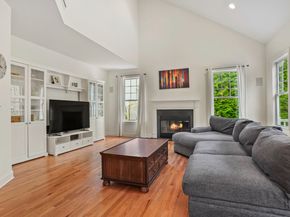360 Nutmeg Lane 360, Stratford CT 06614