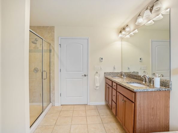 360 Nutmeg Lane 360, Stratford CT 06614