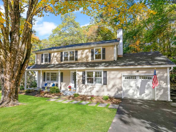 19 Littlebrook Road, Darien CT 06820