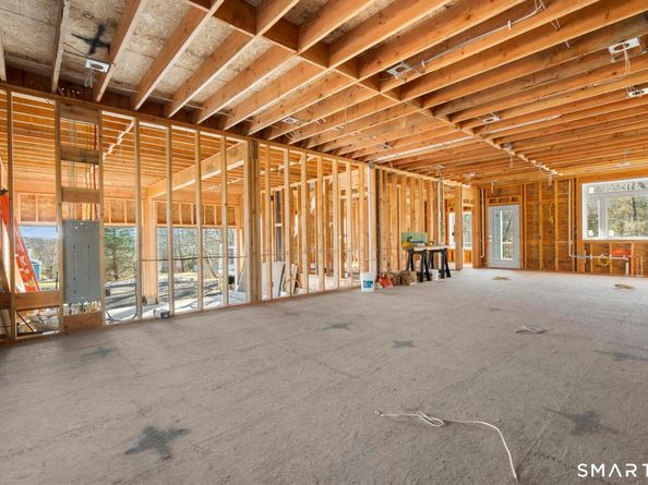 154B Long Meadow Hill Road, Brookfield CT 06804