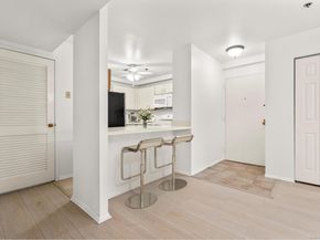 1633 Washington Boulevard APT 5H, Stamford CT 06902