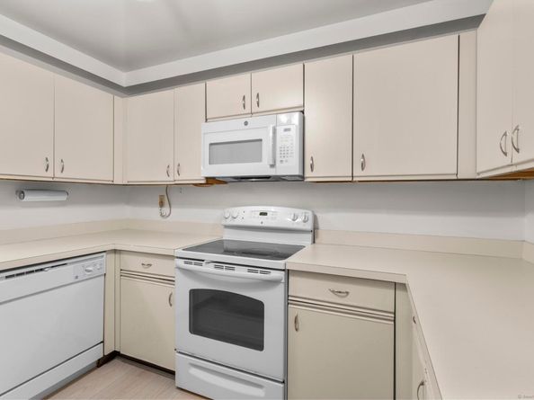 1633 Washington Boulevard APT 5H, Stamford CT 06902