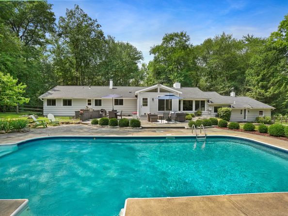 29 Salem Road, Weston CT 06880