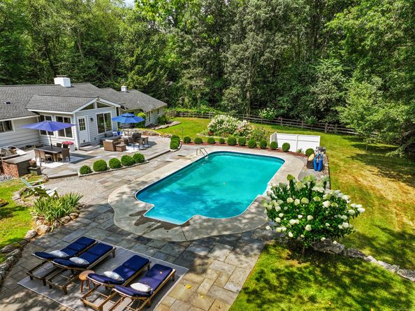 29 Salem Road, Weston CT 06880