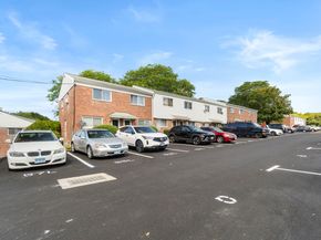 43 Linron Drive, Danbury CT 06810